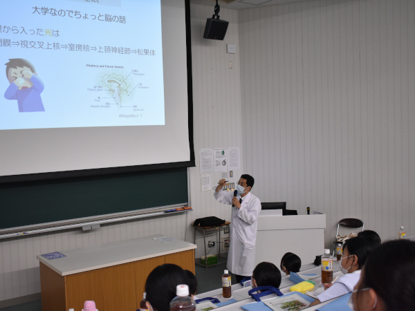令和7年度「小中学生のための医学研究者・医師・看護師体験教室」座学02